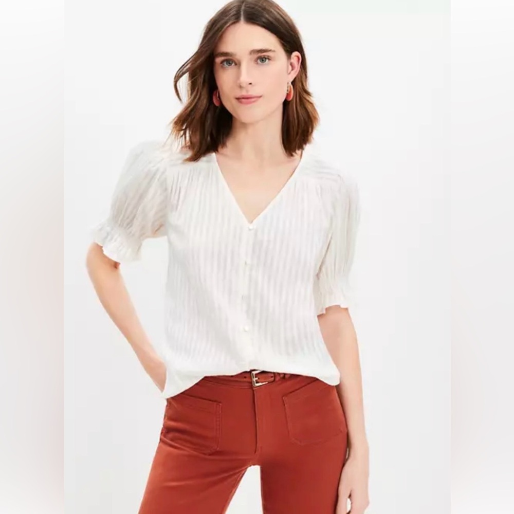 Dobby Puff Sleeve V-neck Mixed
Media Top